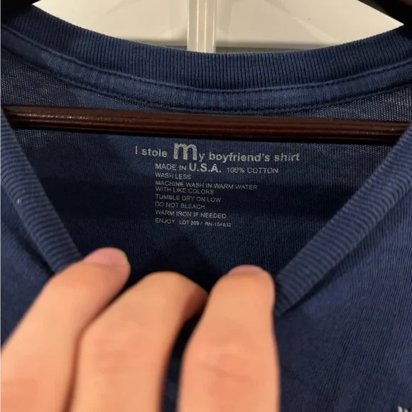 I stole my boyfriends shirt blue smiley face cotton t shirt medium - Picture 3 of 5